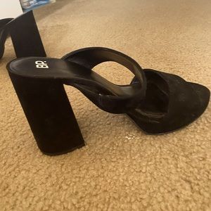 NORDSTROM TWO STRAP black HEELS SIZE 9 women’s.